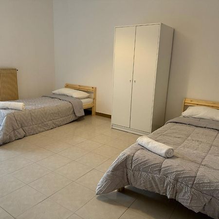 Volturno Guest House ローマ エクステリア 写真
